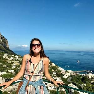 Meet your Posher, Marissa